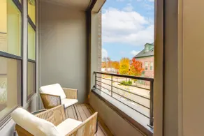 Near Downtown: Luxury Townhome in Bentonville! - Image 3