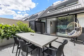 Spacious Luxury Terrace w Garage & Large Balcony - Image 2