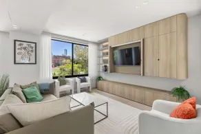 Spacious Luxury Terrace w Garage & Large Balcony - Image 3