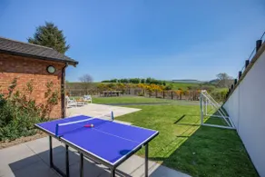 5 Bed in Pant-y-Dwr oc-w30200 - Image 4