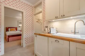 The Windmill Room - 1 min to Old Course - Image 3