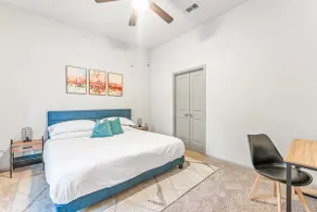 Homey 2BR Suite Close to Downtown w Fast Wifi - Image 2