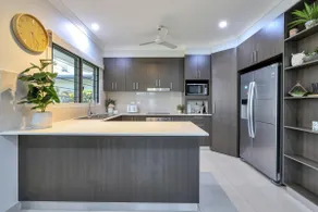 Banksia House | 3 Bed, 2 Bth | Pet Friendly Yard - Image 5