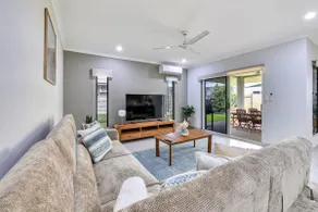 Banksia House | 3 Bed, 2 Bth | Pet Friendly Yard - Image 2