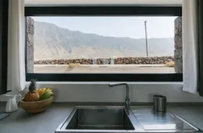 Maison de vacances avec terrasse, jardin et internet haut débit | Vue ville - Image 5