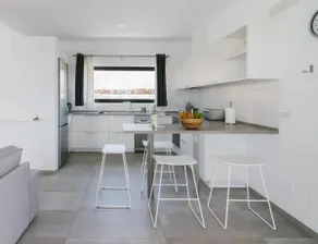 Maison de vacances avec terrasse, jardin et internet haut débit | Vue ville - Image 4