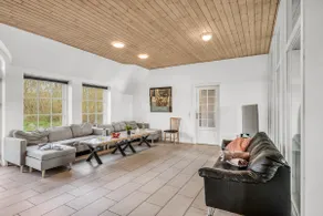 Fantastic Holiday Home With Pool And Spa For 20 People - Image 4