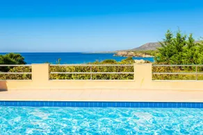 Maria Beach House - Image 5