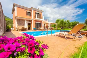 Villa Marina - Three Bedroom Villa, Sleeps 7 - Image 3
