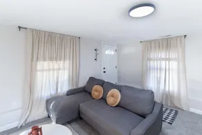 Whole Home Remodeled 1 Bed West Side Coffee Smrt T - Image 4
