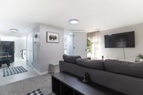 Whole Home Remodeled 1 Bed West Side Coffee Smrt T - Image 3