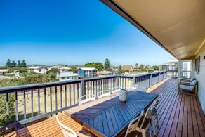 The Beach House 64 Neighbour Ave Goolwa Beach - No Linen Included - Image 2