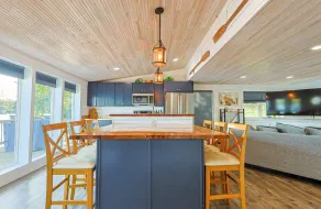Crystal Lake Cottage - Image 3
