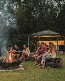 Cockatoo Cabin at Nebesa | Outdoor Bath + Fire Pit - Image 2