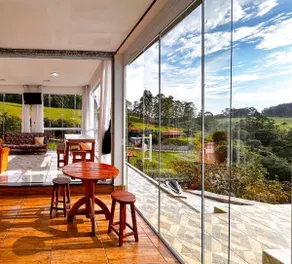 Mountain retreat in Extrema with waterfall - Image 2