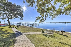 Waterfront Mary Esther Condo w/ Kayaks! - Image 2