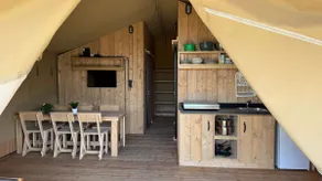 Safari lodge - Image 4