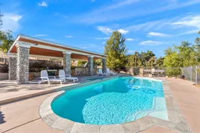 Vineyard Vista Retreat –Your Serene desert Getaway - Image 2
