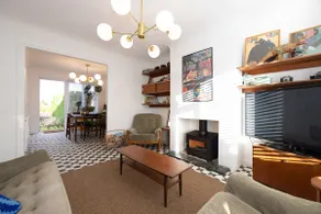 Cosy mid century Stockport with views, dog walks, woodburner - Image 3