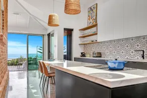 Birdy Beach House - An Idyllic Oceanfront Lifestyle - Image 4