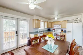 History, Hikes & Cozy Nights: Parowan Gem w/ Deck! - Image 2