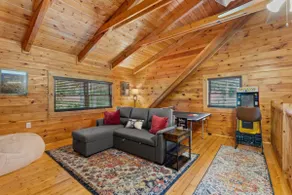 Hot Tub, Fire Pit, WiFi & EV Charge - Biggie Cabin - Image 4