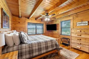 Hot Tub, Fire Pit, WiFi & EV Charge - Biggie Cabin - Image 2
