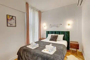 TBS 79 - Elegant apartment in the Marais district - Image 3