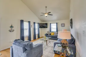 Walk to Beach: Gulf-view Home in Surfside Beach! - Image 4