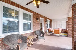 Walk to The Grandin Theatre: Roanoke Unit w/ Yard! - Image 2