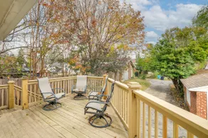 Walk to The Grandin Theatre: Roanoke Unit w/ Yard! - Image 3