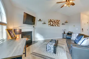 Easy Access to Dtwn: High Point Condo - Image 5