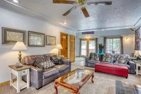 Aarons Aspen Retreat·Hot Tub, Scenic &Pet Friendly - Image 4