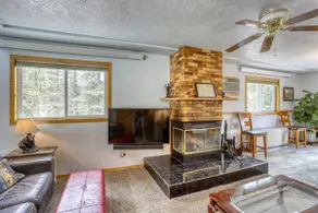 Aarons Aspen Retreat·Hot Tub, Scenic &Pet Friendly - Image 3