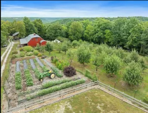 Cozy Barn, Hot tub, Near Branson, MO - Image 4