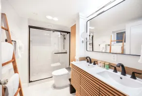 Serene Japanese Retreat w Sauna & Hot Tub Escape - Image 3
