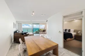 Sirocco 702, amazing ocean views for this contempory apartment in the heart of Mooloolaba - Image 5