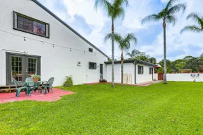 1 Mi to Boat Ramp: 'the Islander' Home w/ Yard - Image 2