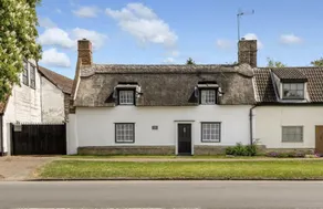15th Century Thatched Cottage - Image 4