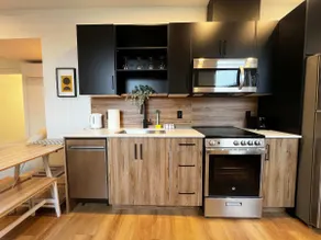 Luxe Urban Retreat - Image 3