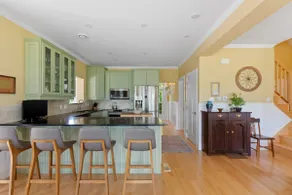 Elegant Coastal Retreat in Boothbay Harbor - Image 2