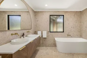 Wisteria Lodge - Image 4