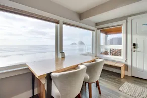 Oceanside Inn 1: Oceanfront w/ 2 primary suites! - Image 2