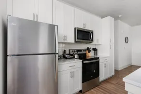 Modern 1BR | Gym | Comfortable Stay - Image 4