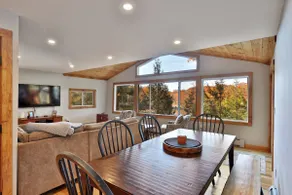 Lakeside Lodge at Fern Lake - 3BR, 1BA Waterfront with Dock - Image 2