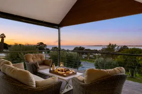Sunset Estuary View *Huge Balcony * Family Retreat - Image 5
