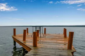 Lakefront Cottage In The Heart of Wine Trail - Image 5