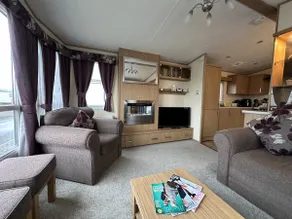 The Cosy Hedgerow - Image 5