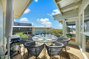 Boulevard Breeze - Pet Friendly! - Image 2