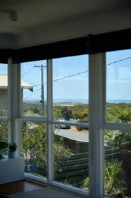 Boulevard Breeze - Pet Friendly! - Image 3